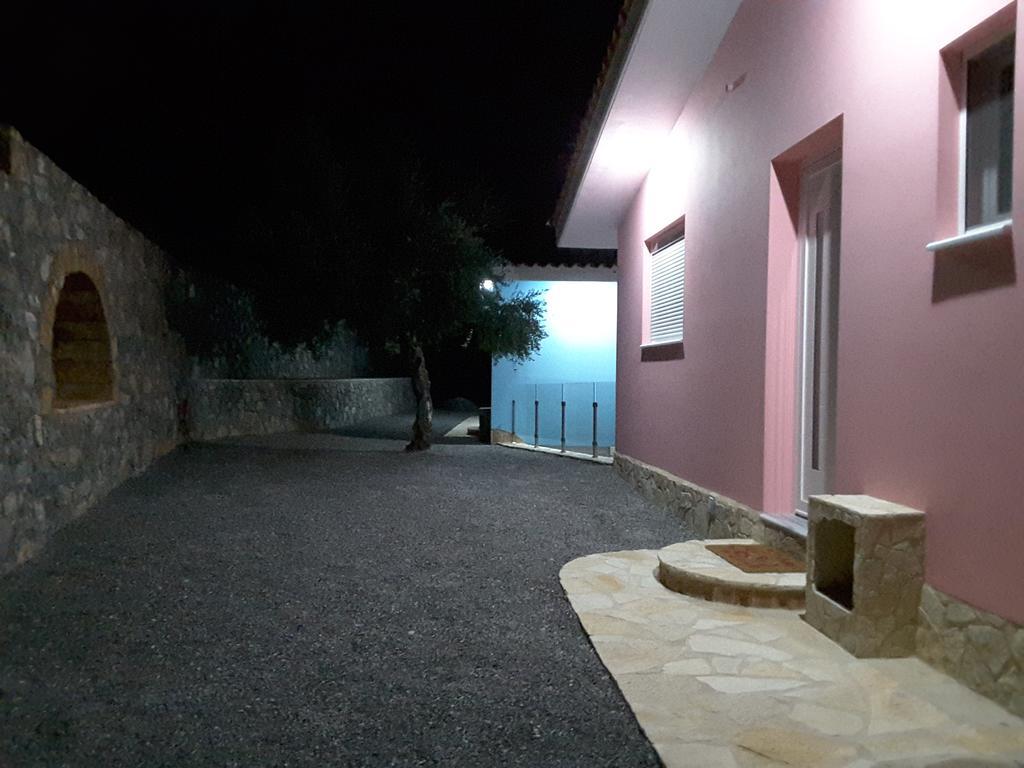 Shiraz Villas 卡拉马塔 外观 照片