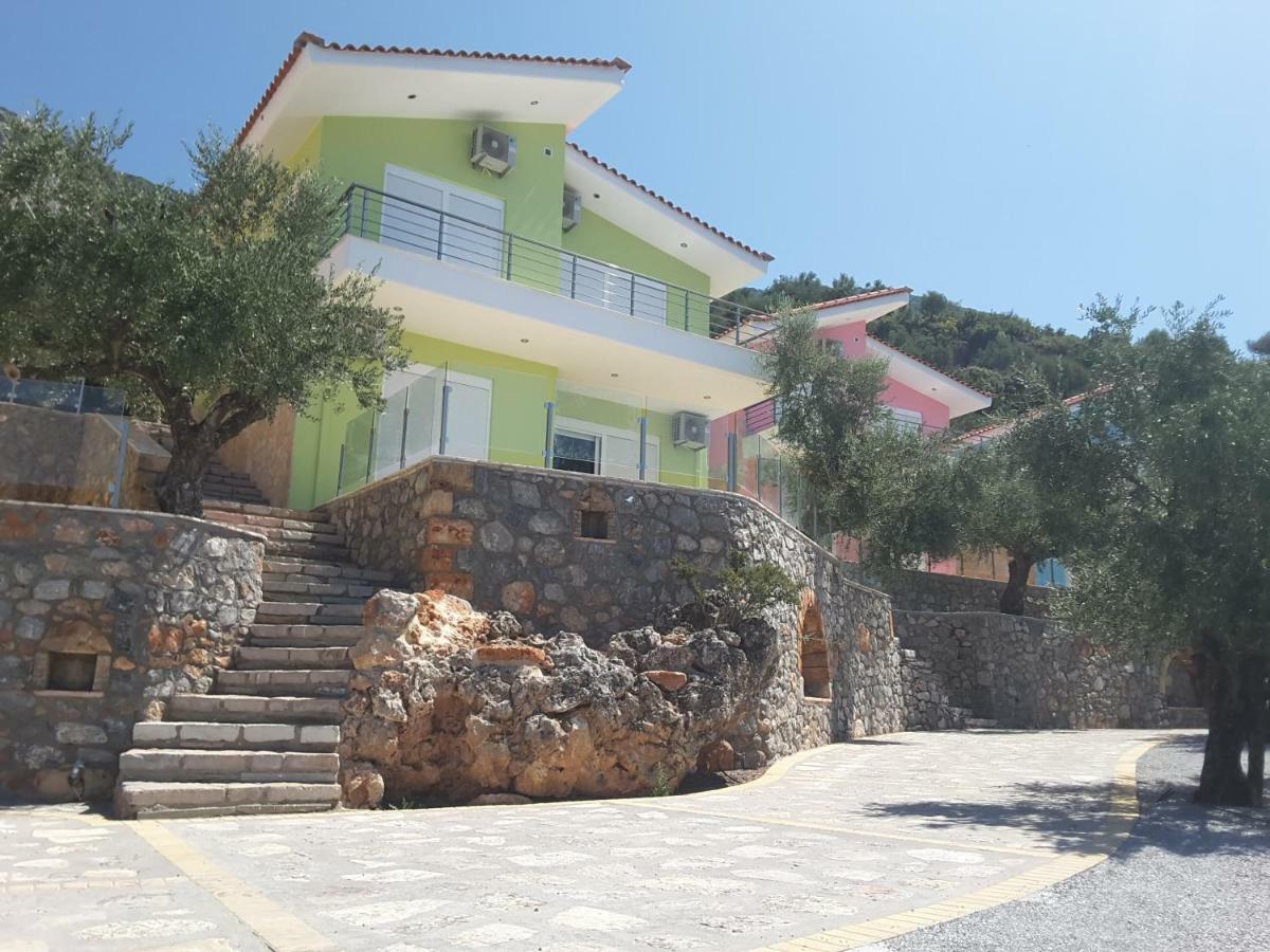 Shiraz Villas 卡拉马塔 外观 照片